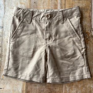 NWOT Cat & Jack boys tan shorts 4t